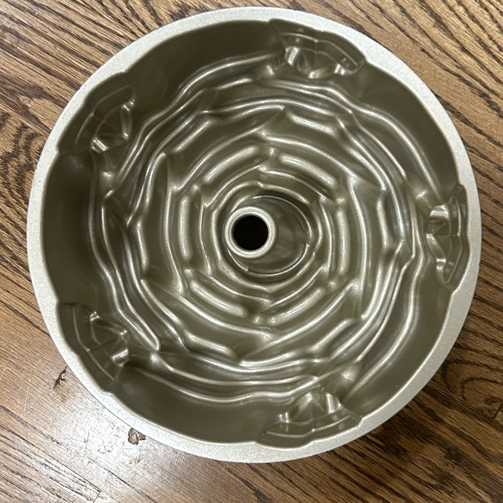 Nordic-ware Rose Flower Cake Pan.